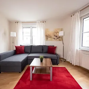 Apartment Ambiente-wohnung - Zentrum Und Park In 5 Minuten Erreichbar - Netflix Inklusive
